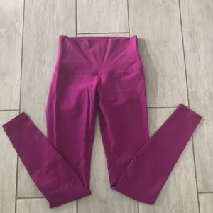 Like new, Lululemon tights, size 6.